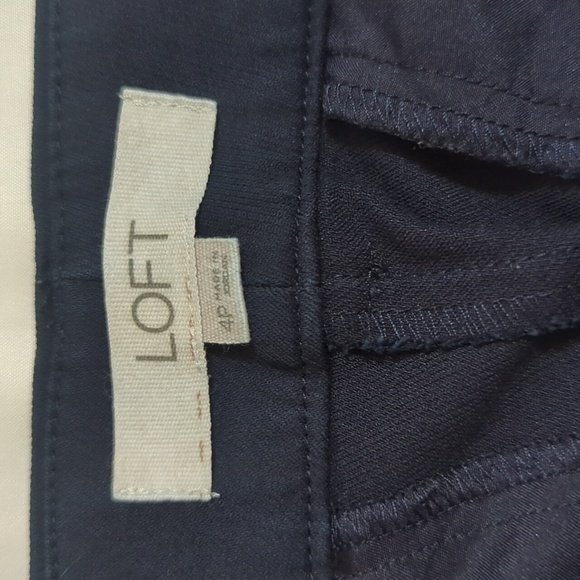 Loft Curvy Sutton Skinny Pant, Color Forever Navy Size 4P - Picture 14 of 16